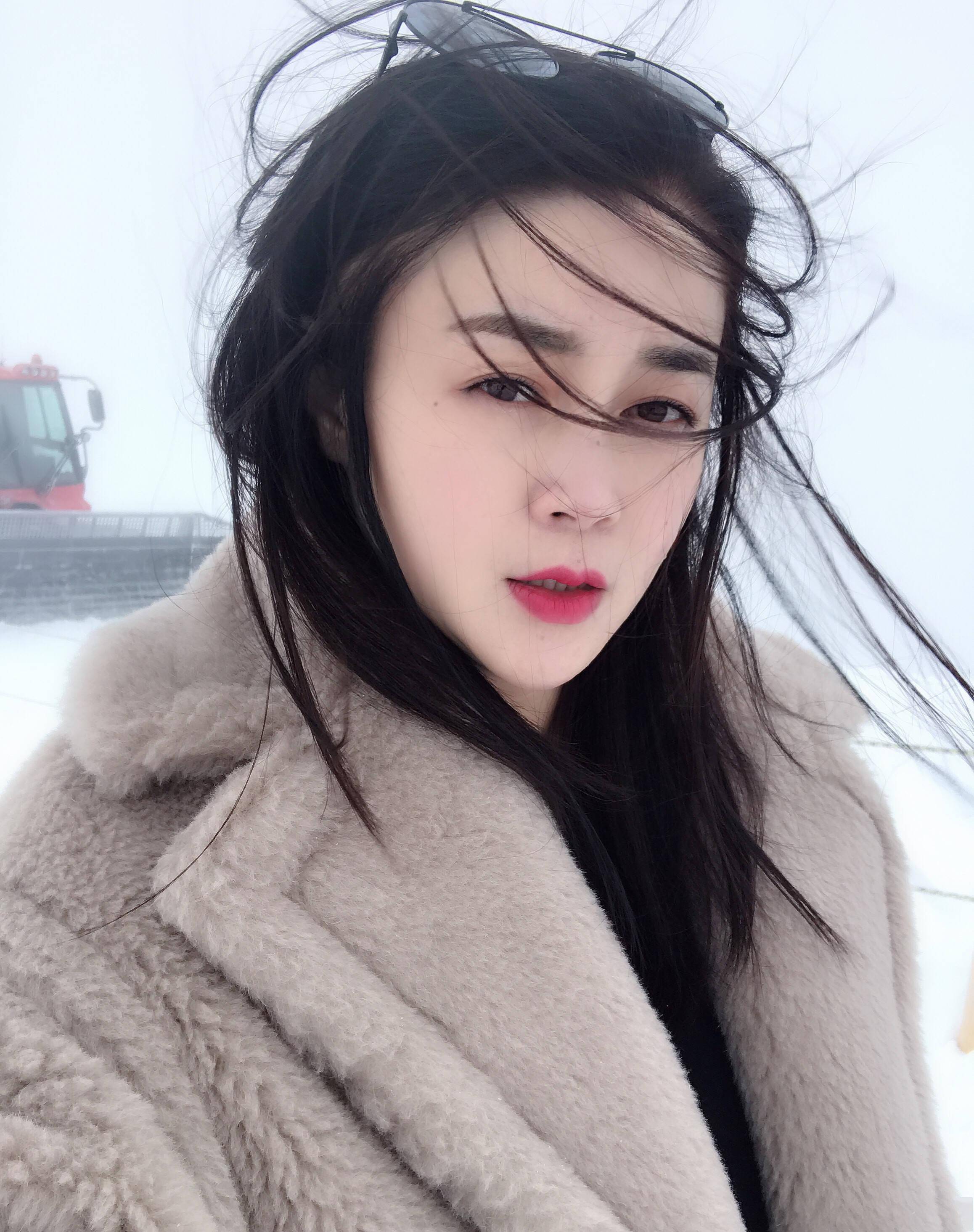 因"性特点"被揣测的关婷娜,让我看到娱乐圈最悲哀的"真相"