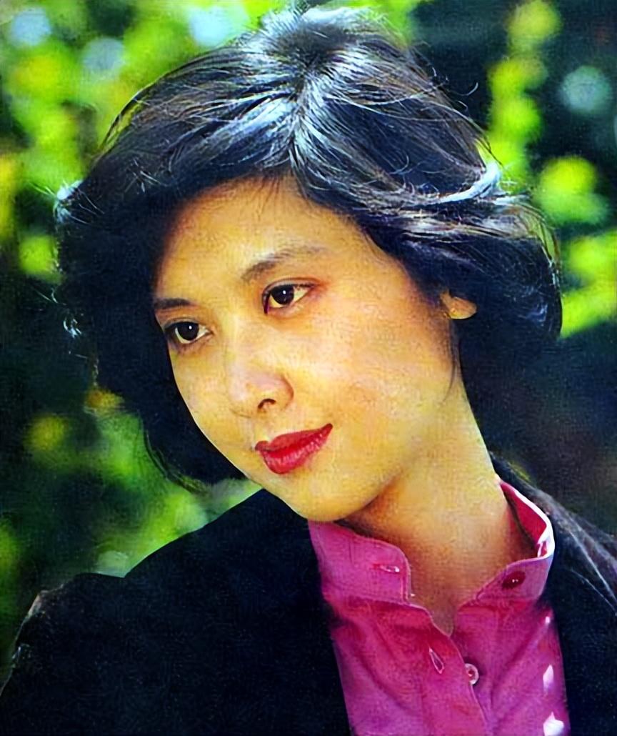 红极一时的朱琳:丈夫原是工人,当年的一个错误决定遗憾终生