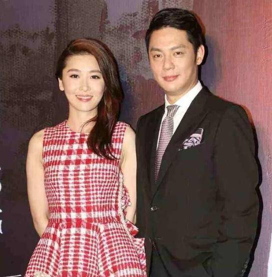 从万人捧到万人嘲,周丽淇改名嫁傅程鹏:儿子出生也改变不了被骂