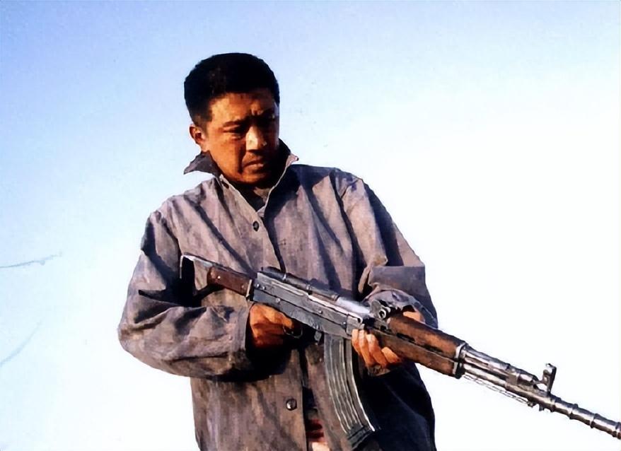 电视剧《末路》中的"悍匪"白宝山,是人们最为熟知的形象.