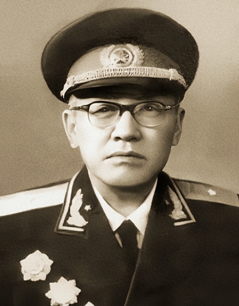 更是陕北红军的创建人之一,但令人意外的是在评衔时,他却仅被评为大校