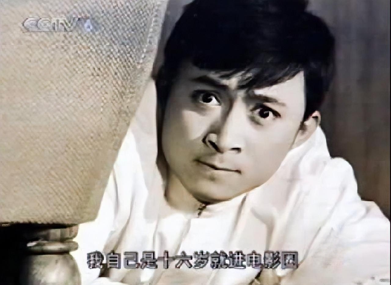 香港演员方平 曾是风流浪子 却能与鲍起静恩爱不离 如今72岁气质儒雅