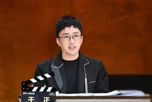 于正发白鹿照片称她是自己最好的作品,网友不满认为他蹭白鹿热度