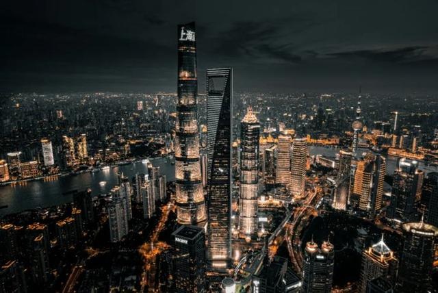巴黎的《小时代》,一部“精神爽剧”?