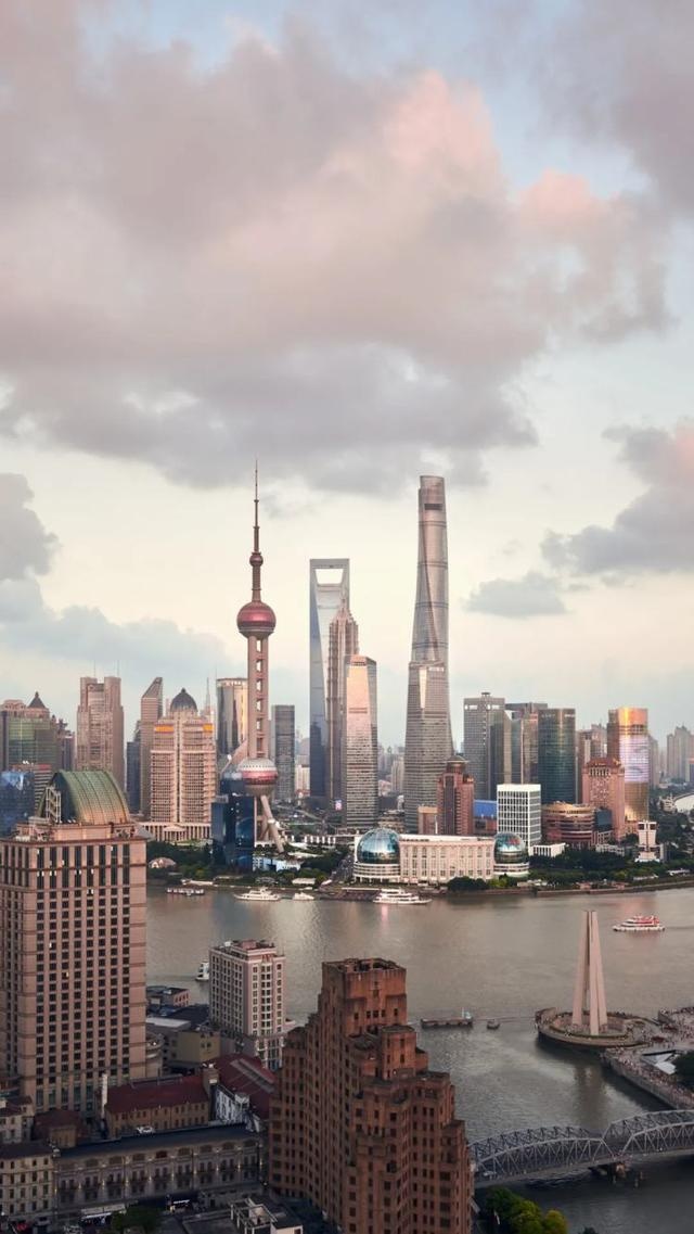 巴黎的《小时代》,一部“精神爽剧”?