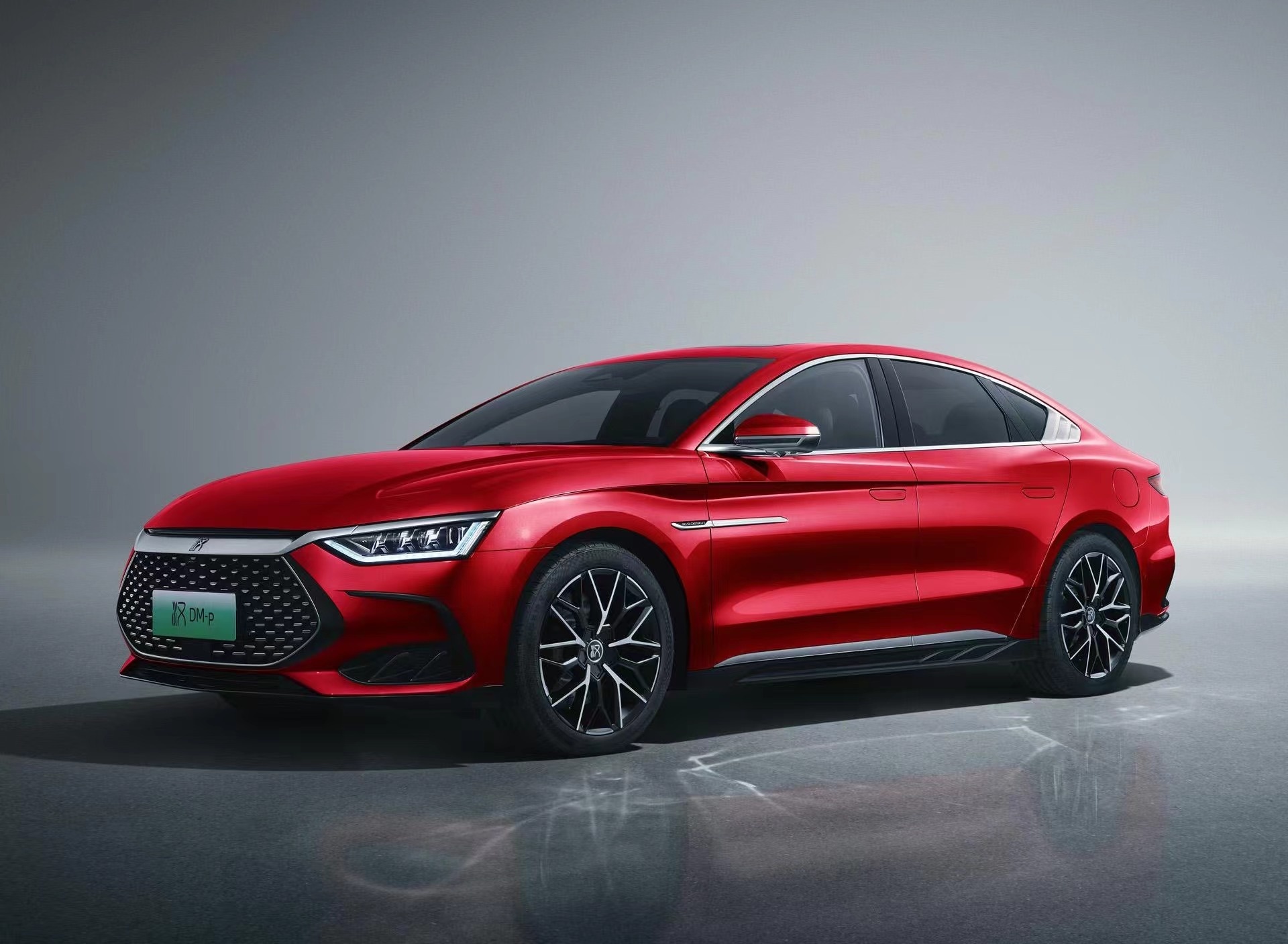 58万元起 比亚迪旗舰轿车汉dm正式上市