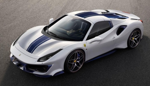 敞篷版法拉利488pista,零百加速2.85s