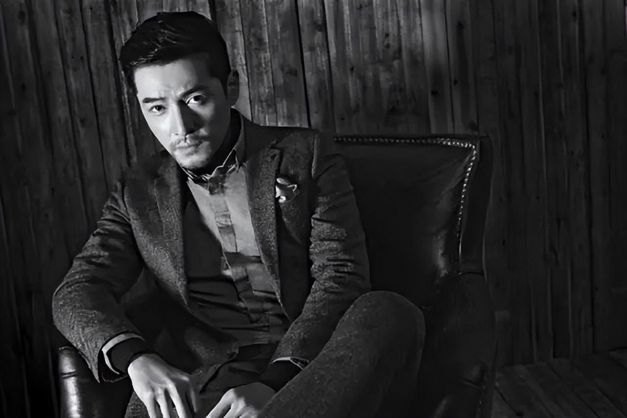 胡歌突然结婚生子,再潇洒的翩翩公子,也有要带娃的时候