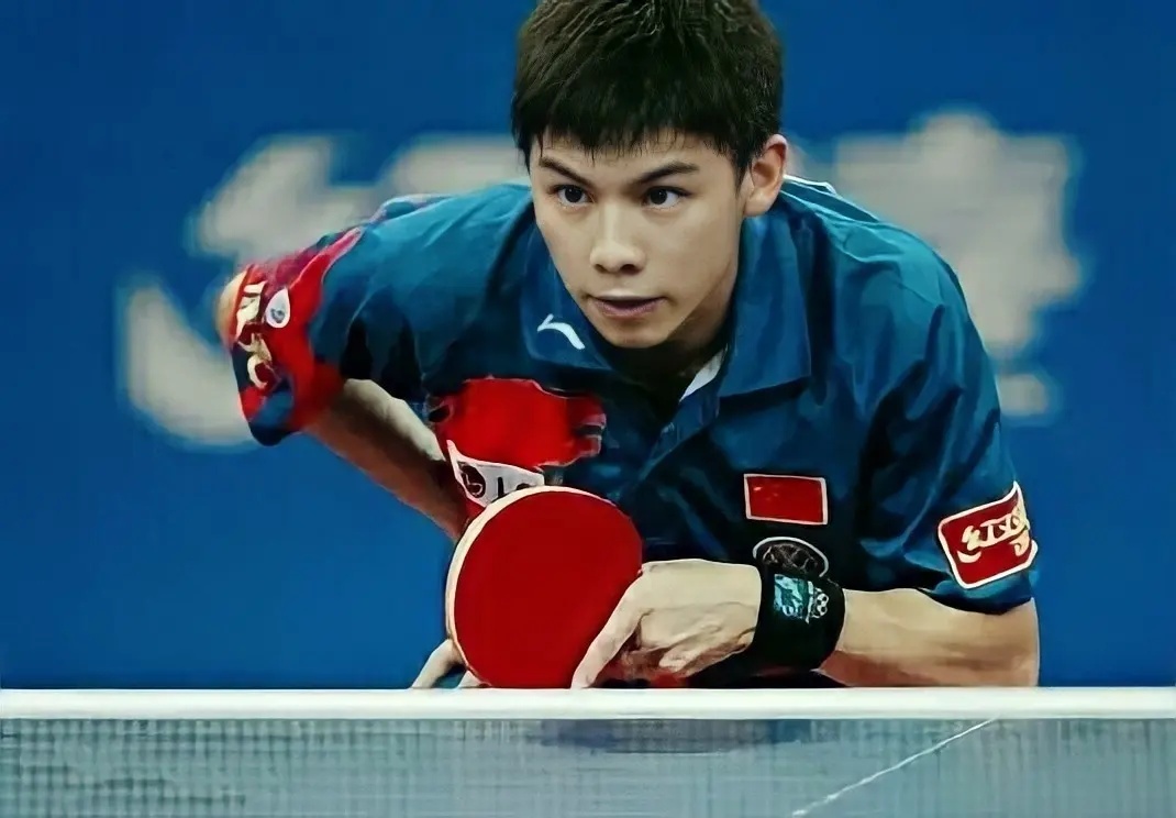 陈玘出生于1983年,年轻时便以脾气火爆著称,虽然球打得不错,却总是犯