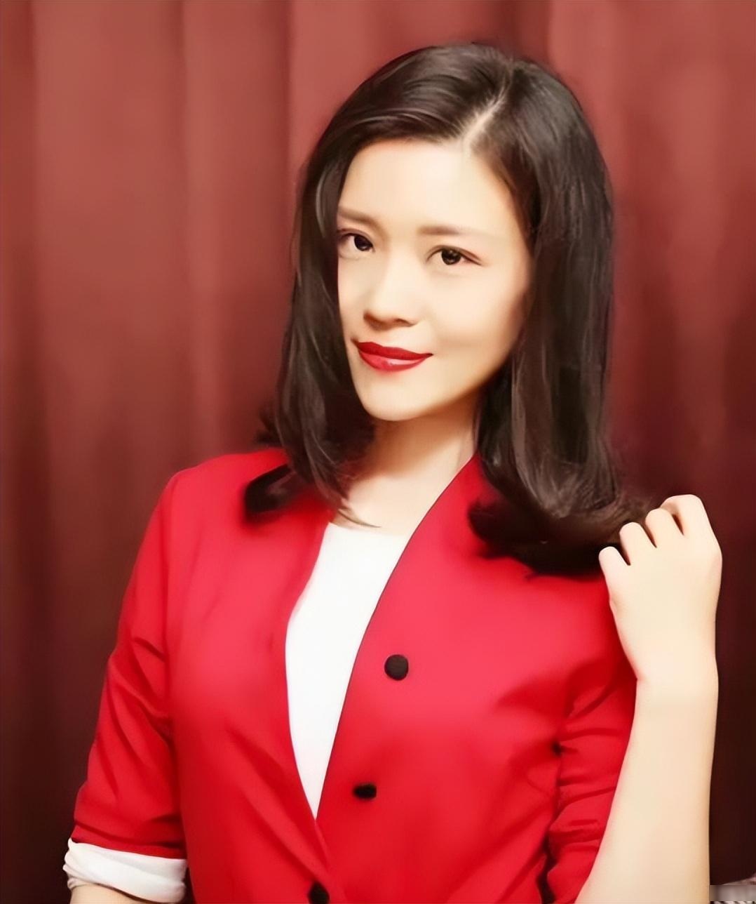 演员丁嘉丽:年轻时没管好下半身,用余生来弥补女儿