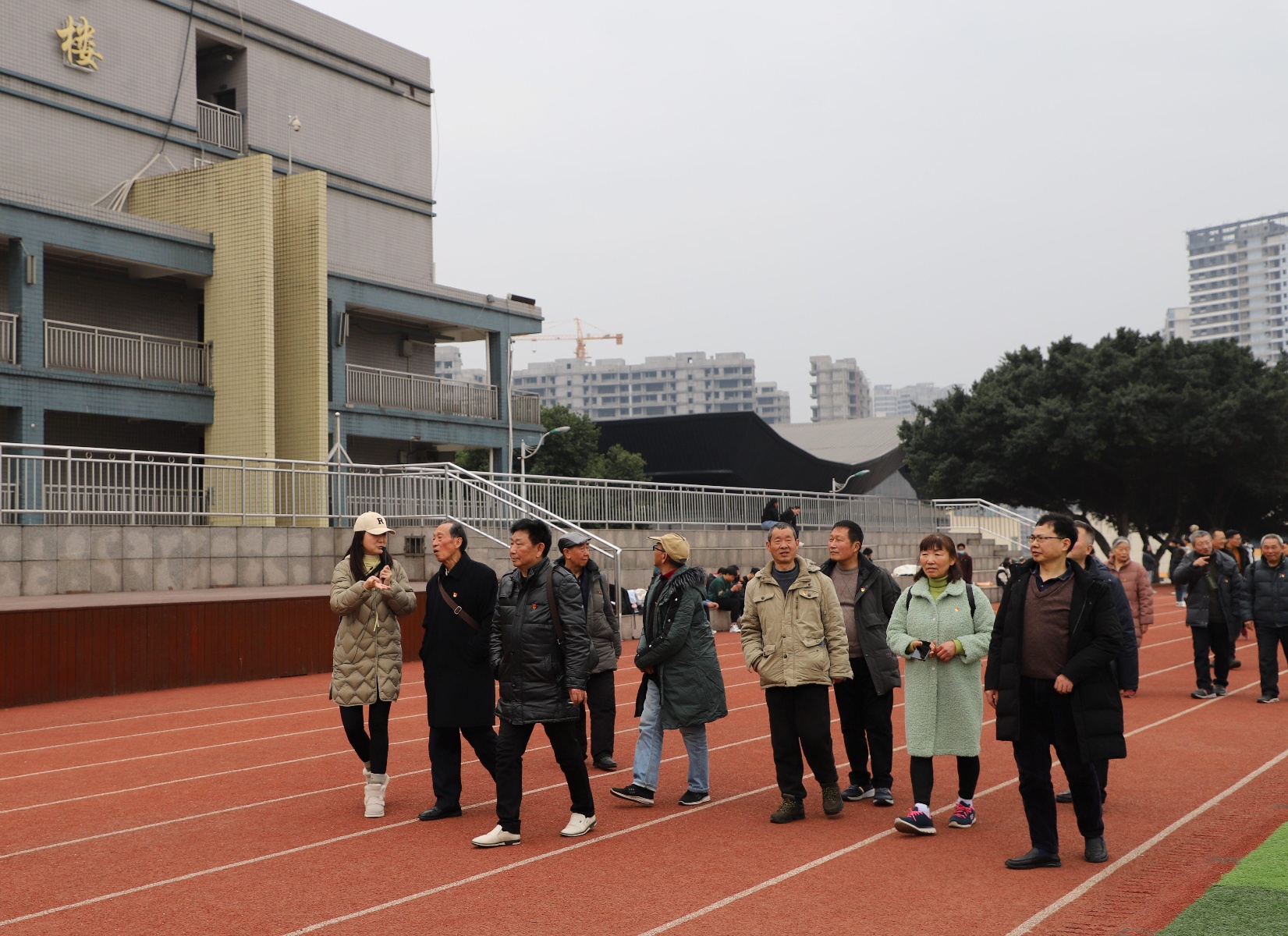 宜宾市工职校开展退休党支部主题党日活动