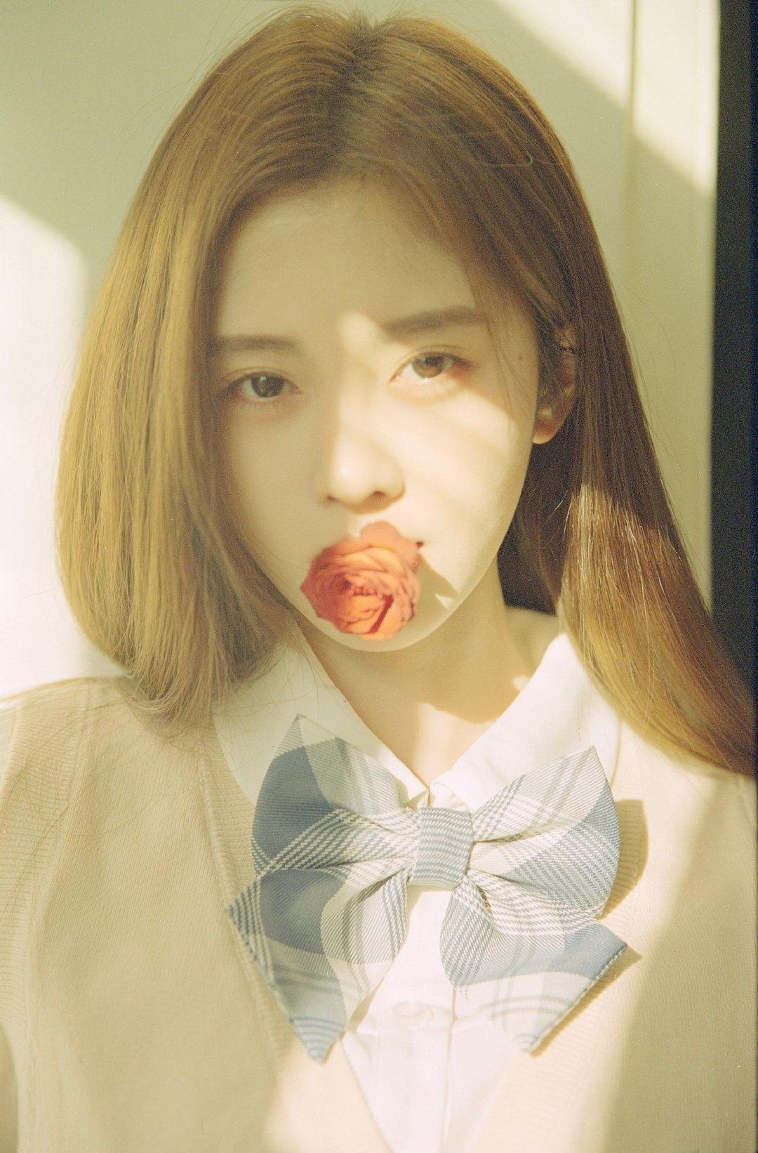 穿上制服的鞠婧祎太好看了 ,这才是"jk"应有的模样吧!