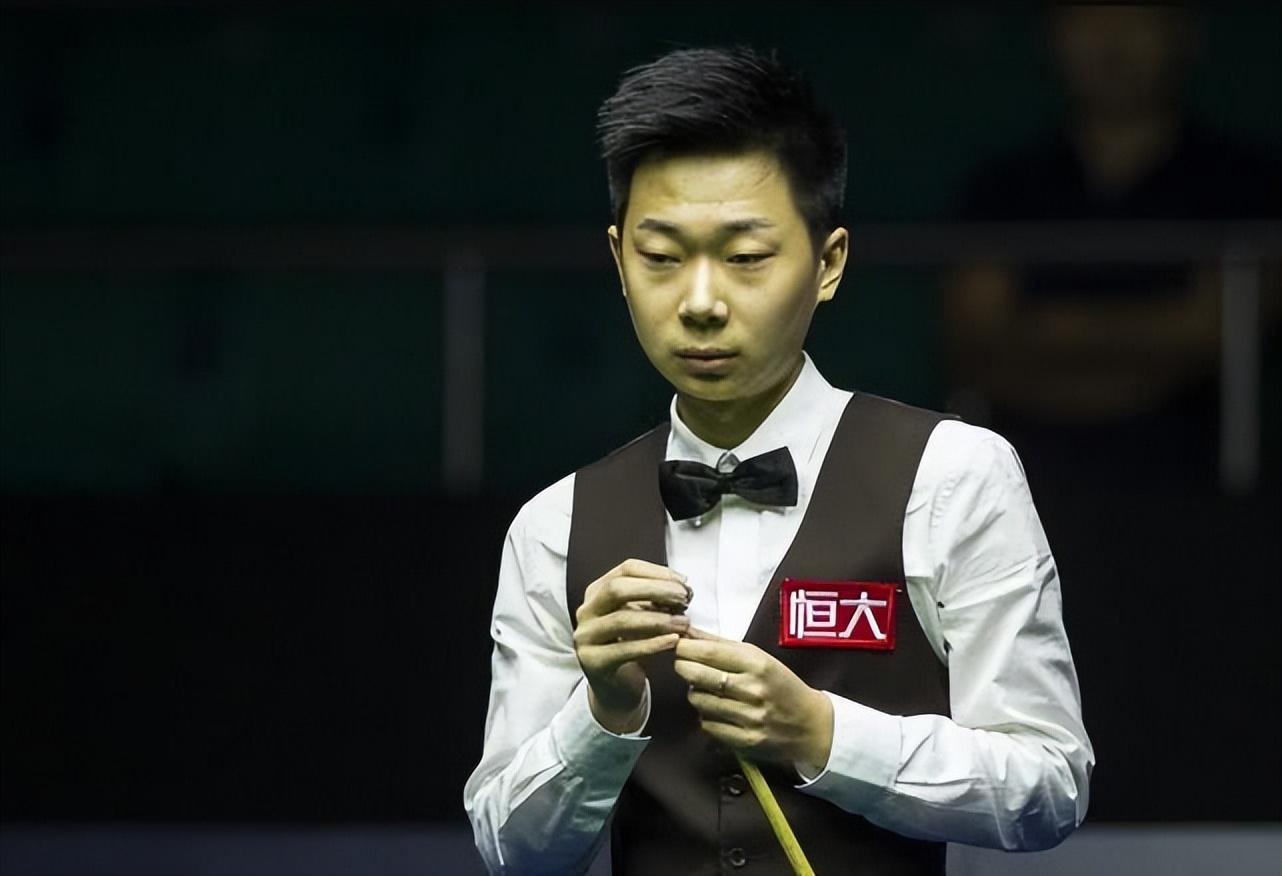 3-2,丁俊晖好友霸气夺冠,冠军联赛第7组决赛:肖国栋3-0大反击